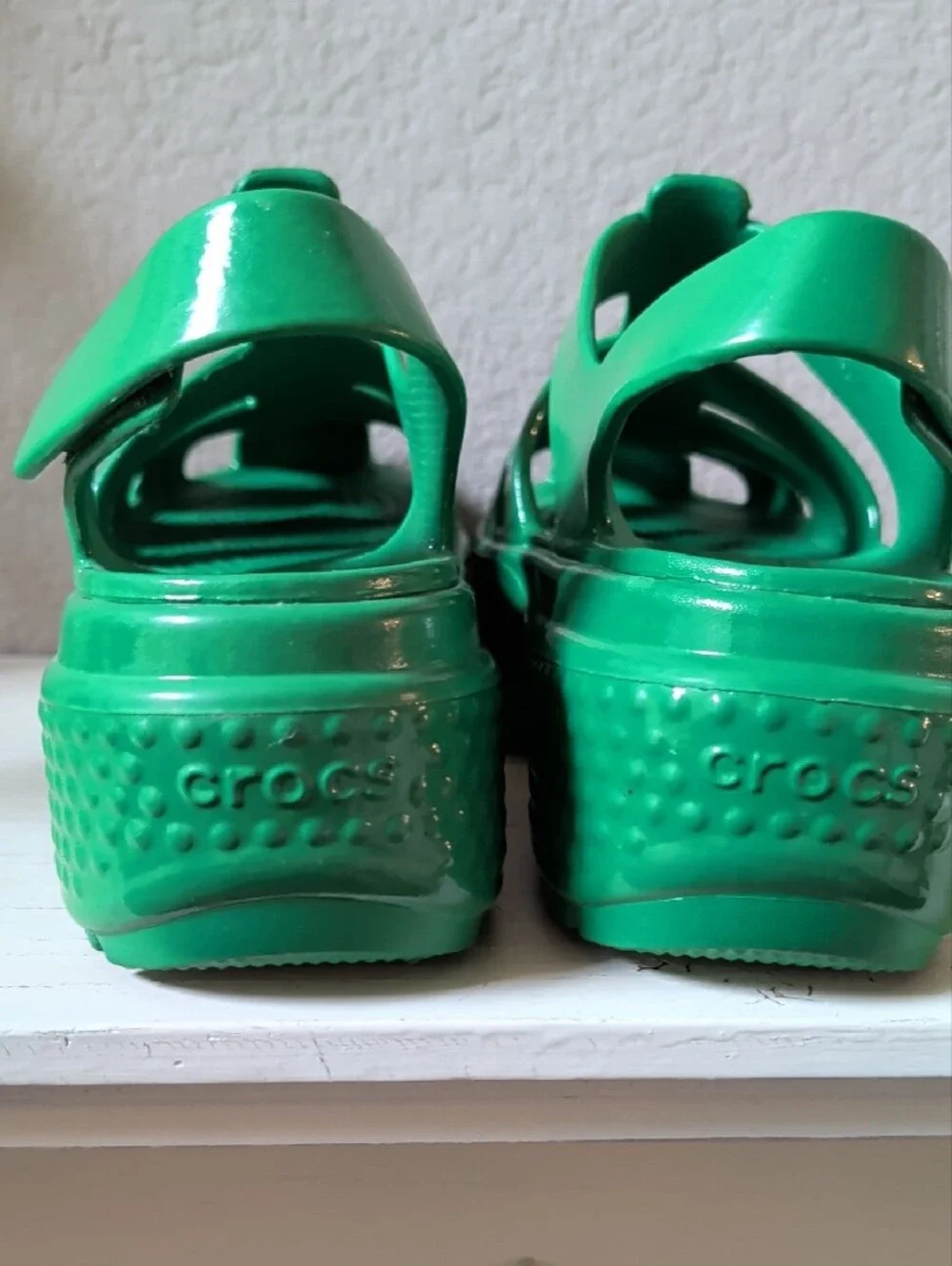 CROCS Stomp platform Fisherman  Green Platform Slingback Sandals